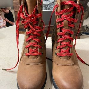 Sorel Boots - Size 8 - New w/o tags